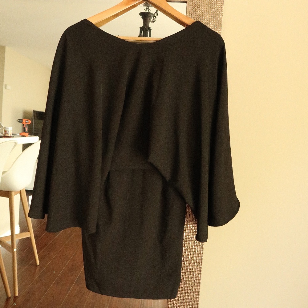 Backless short dress